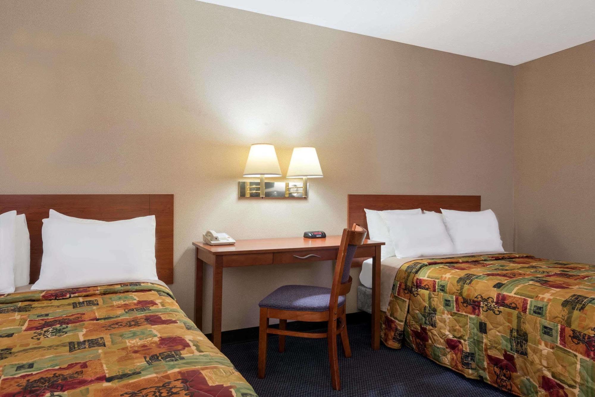 Knights Inn Elizabethtown Εξωτερικό φωτογραφία